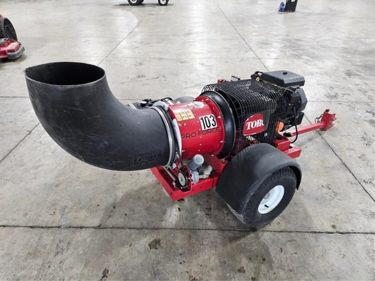 #374-•-2012-toro-pro-force-towable-blower-image-5
