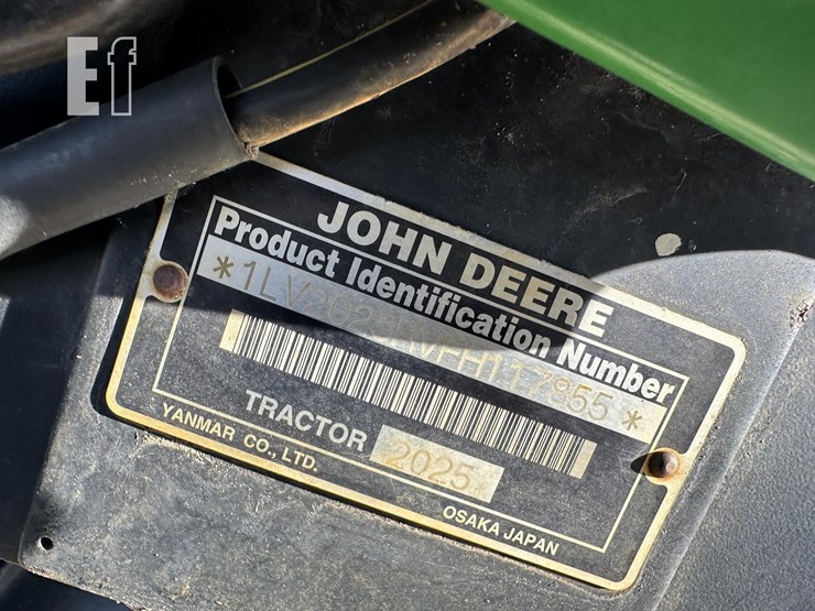 2015-john-deere-2025r-image-25