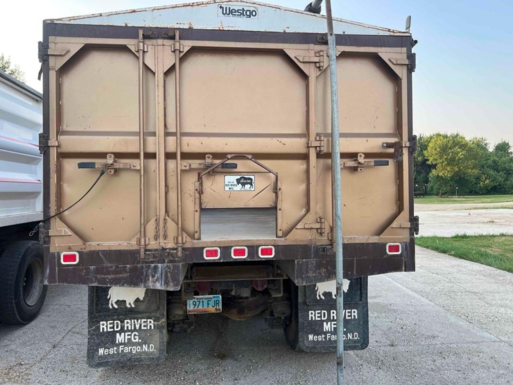 1973-mack-r600-image-6