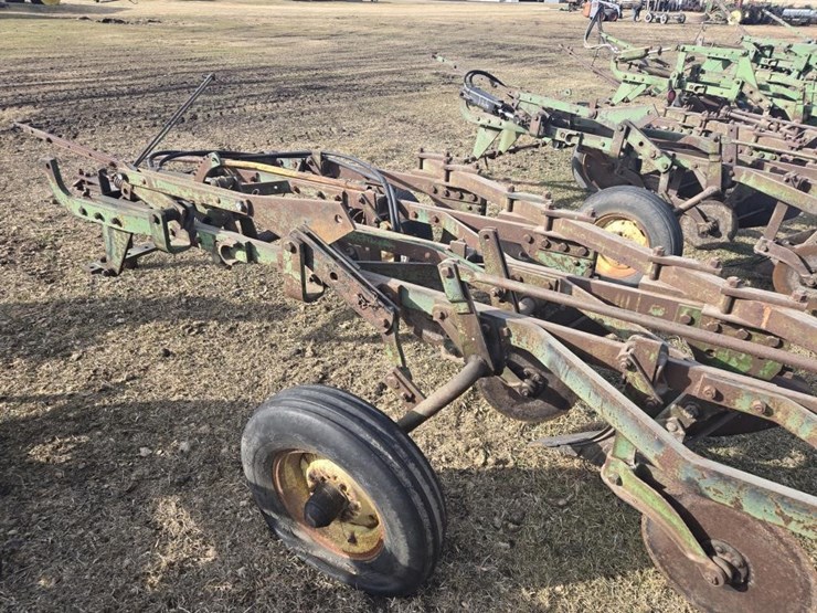 john-deere-5-image-12