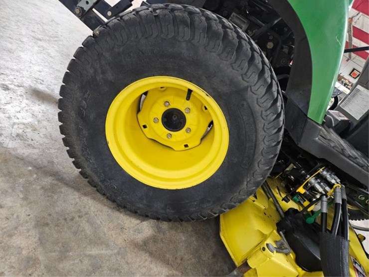 john-deere-2305-image-44