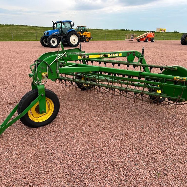 JOHN DEERE 662
