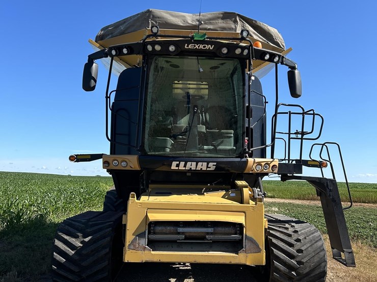 2012-claas-lexion-750tt-image-2