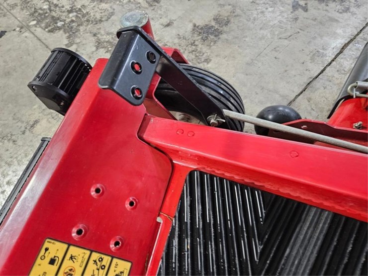 #378-•-exmark-zero-turn-mower-image-24