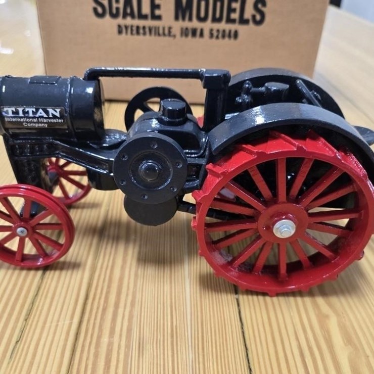 INTERNATIONAL TITAN 10-20