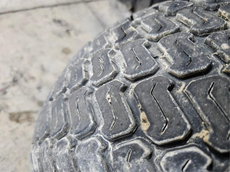 john-deere-x485-image-37