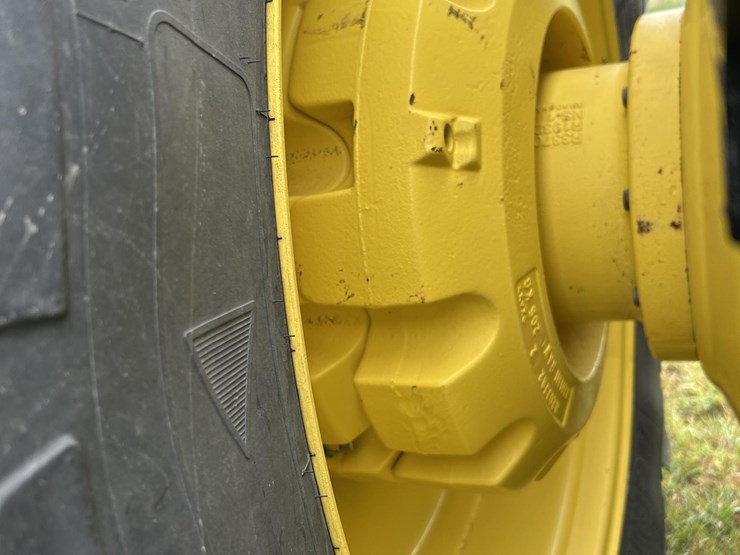 2017-john-deere-9620r-image-15