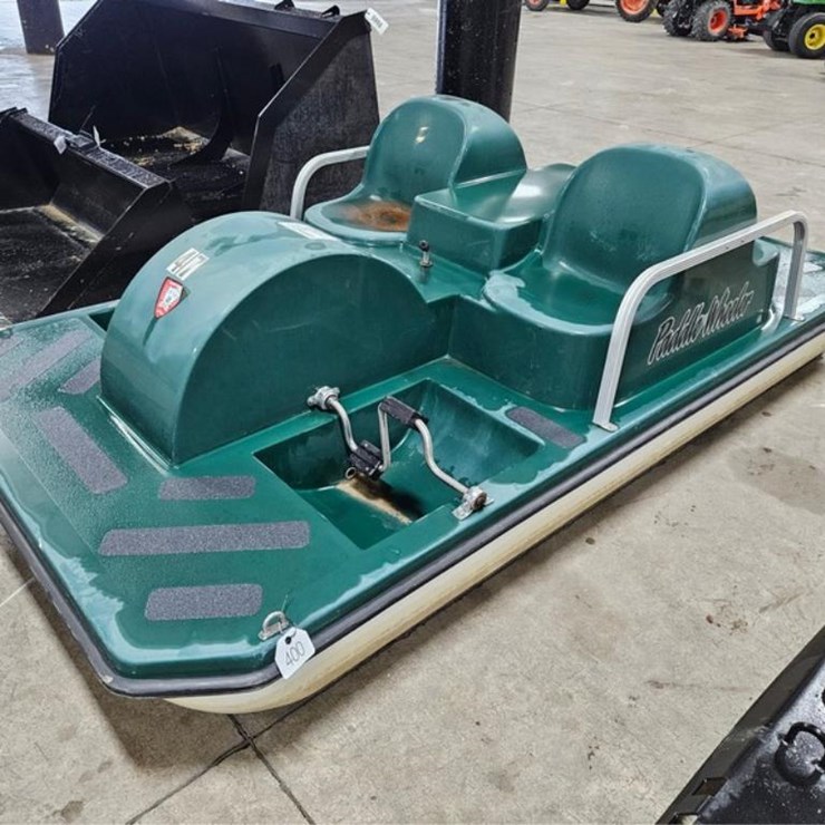 #400 • Paddle Wheeler 4 Person Paddle Boat