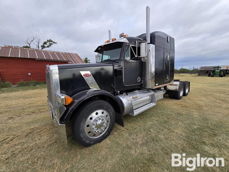 2001-peterbilt-378-image-1