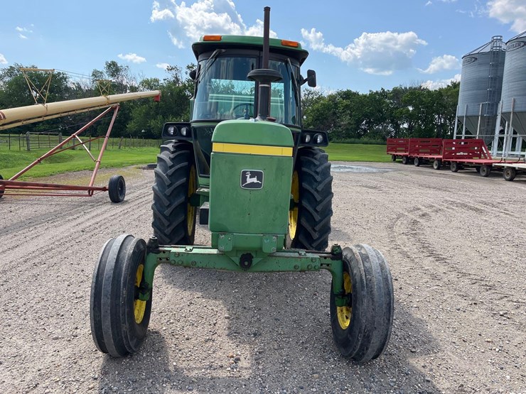 1982-john-deere-4040-image-3