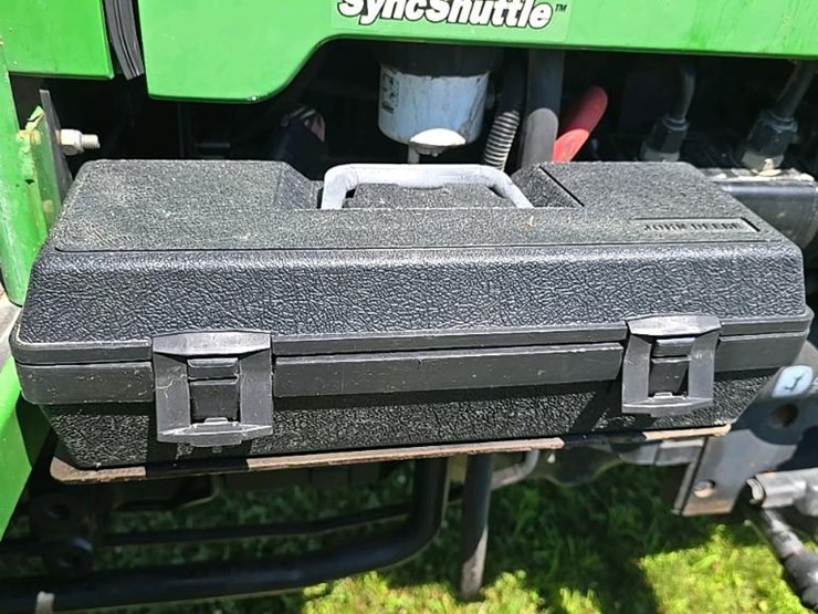2005-john-deere-5320-image-38