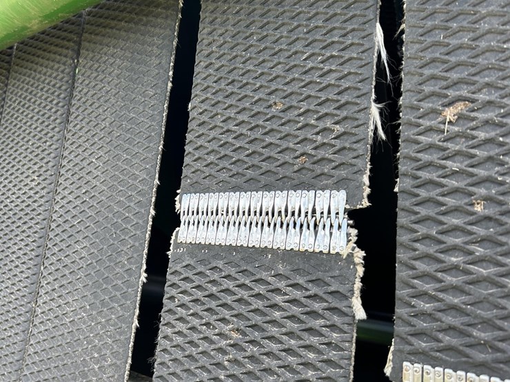 2012-john-deere-568-image-13