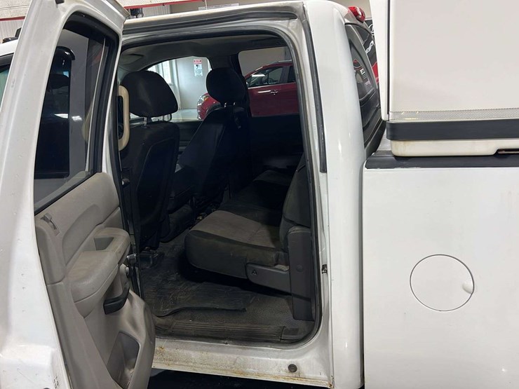 2008-chevrolet-silverado-3500hd-image-11