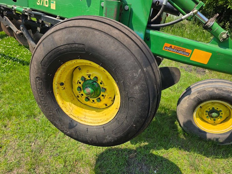 john-deere-3710-image-16