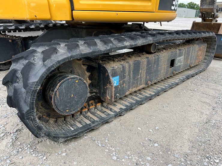 2020-deere-35g-image-19