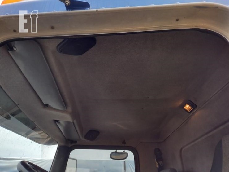1996-kenworth-t300-image-16