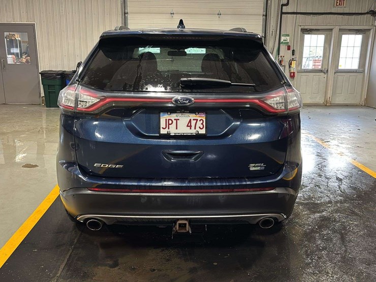 2017-ford-edge-image-4