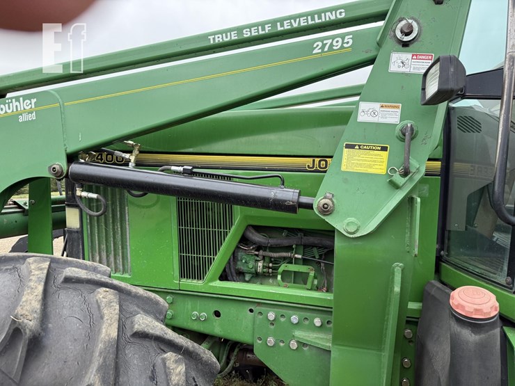 john-deere-7400-image-6