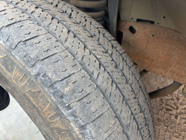 2005-ford-f350-image-22