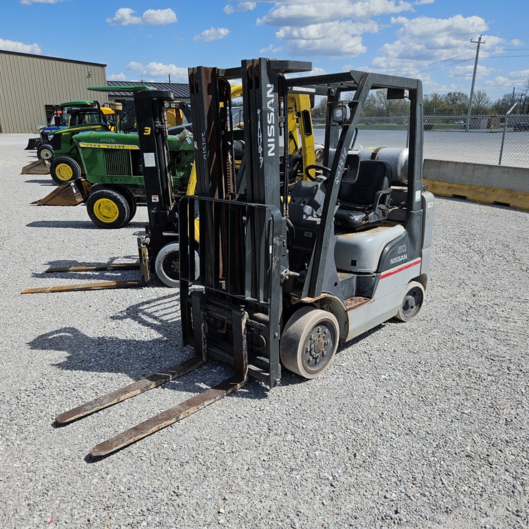 #201216 • Nissan 50 Forklift