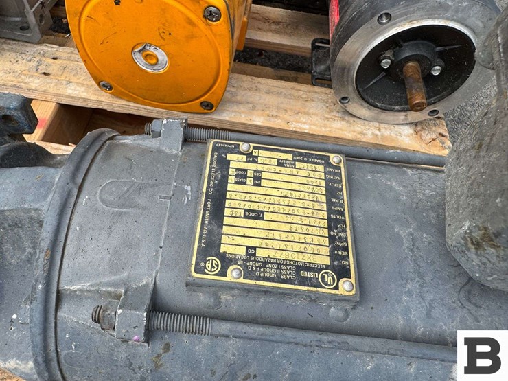 miscellaneous-pneumatic-actuators,-motors-with-gearboxes-image-3