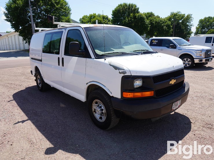 2007-chevrolet-express-2500-image-3