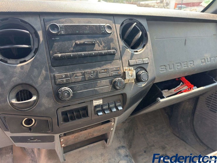 2012-ford-f350-xl-image-20
