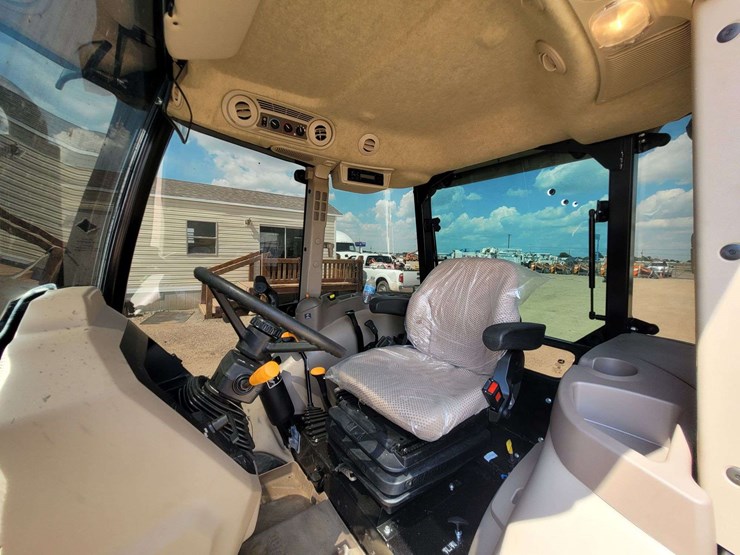 2022-john-deere-5055e-image-11