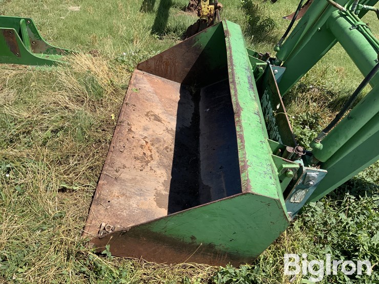 john-deere-146-image-9