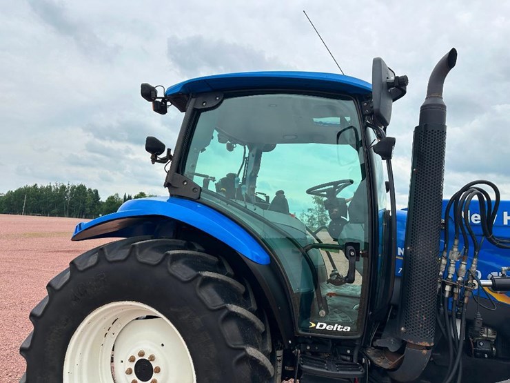 2009-new-holland-855tl-image-18