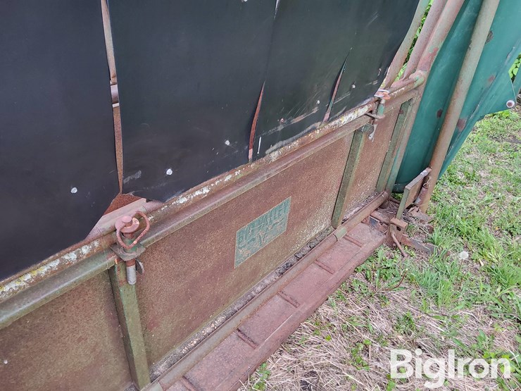 big-valley-6011-head-squeeze/cattle-chute-image-19