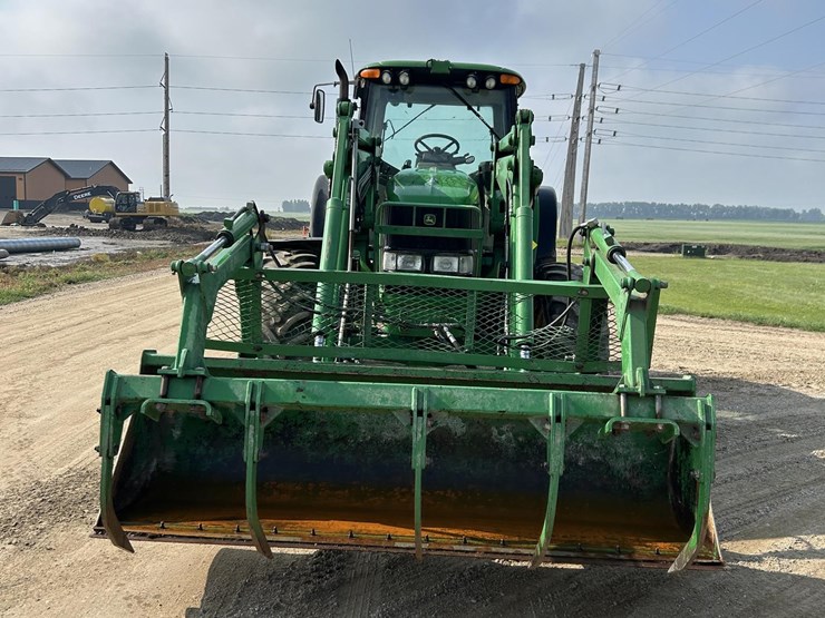 2005-john-deere-7520-image-2