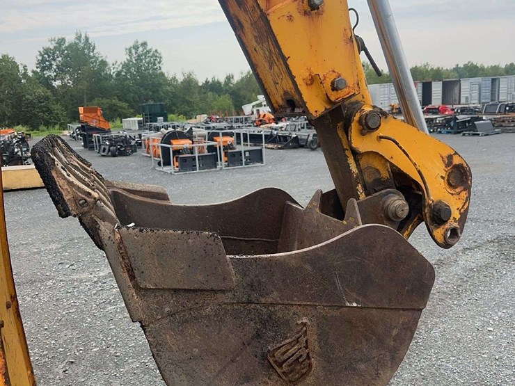 2015-jcb-3cx-image-19