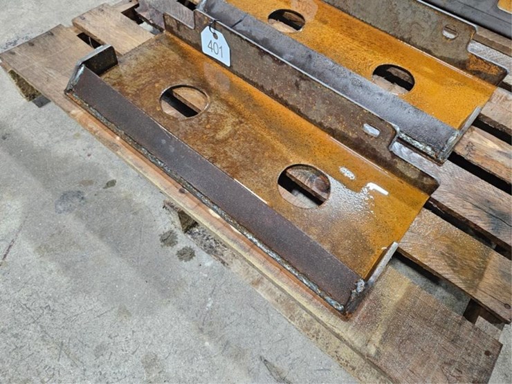 #401-•-new-kit-mini-skid-steer-face-plate-image-2