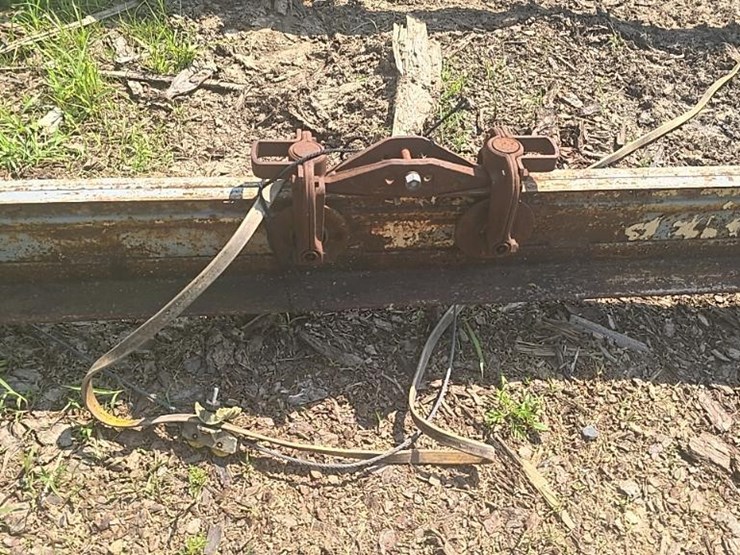 #144-•-hoist-track-image-10