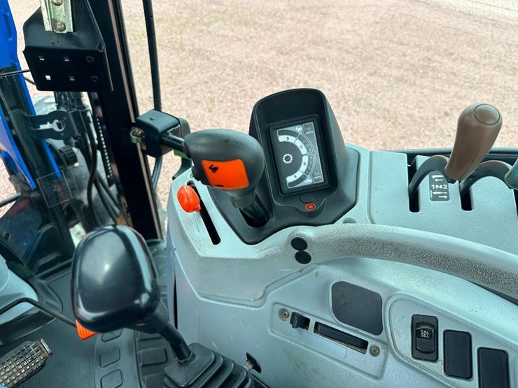 2009-new-holland-855tl-image-55