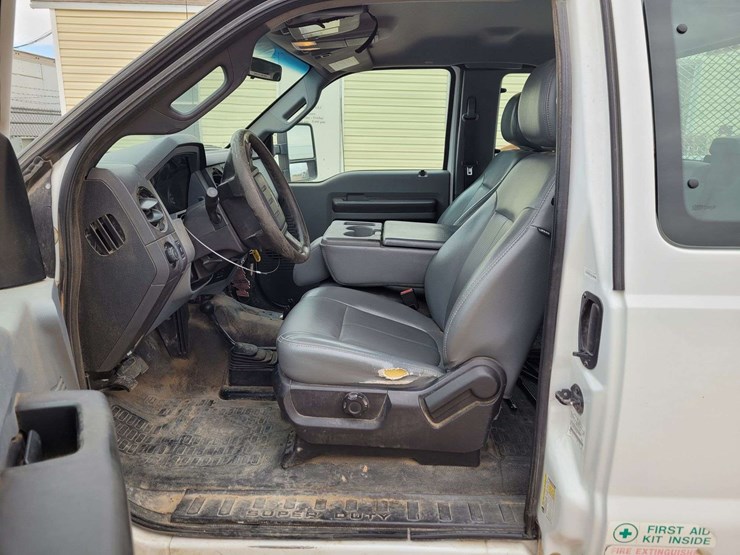 2011-ford-f350-image-8