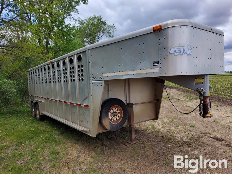 2002-wilson-5724t-t/a-gooseneck-livestock-trailer-image-3