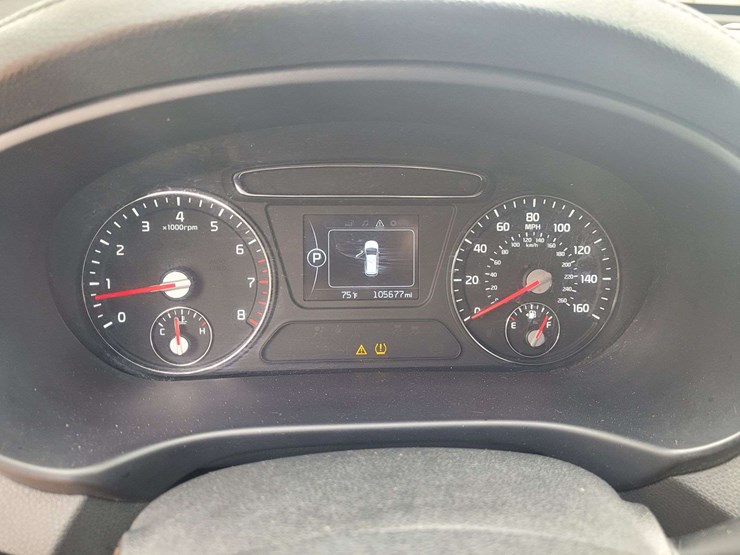 2017-kia-sorento-lx-image-13