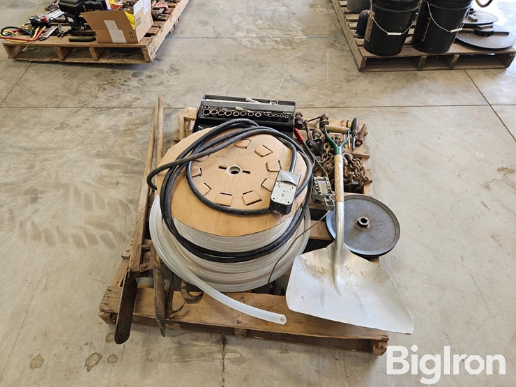 pallet-of-misc.-tools,-parts,-&-fasteners-image-5