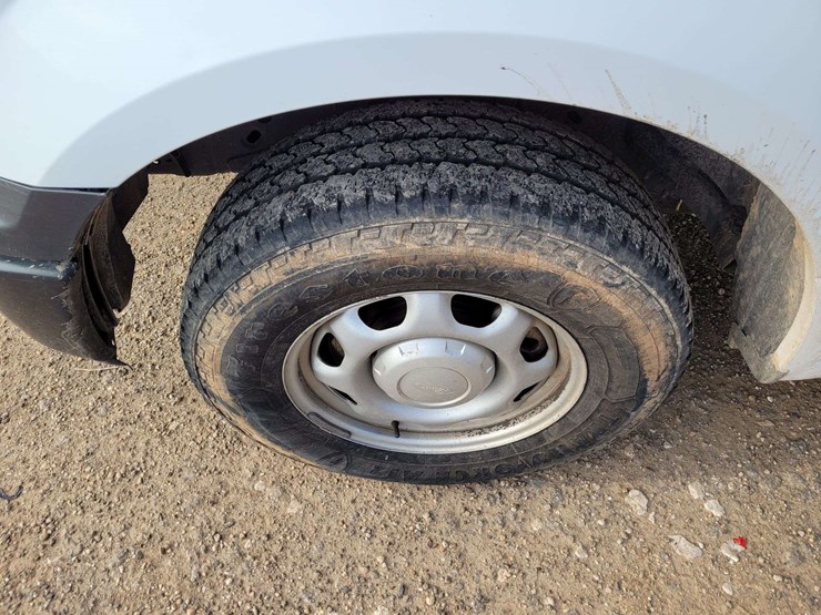 2018-ford-f150-xl-image-16