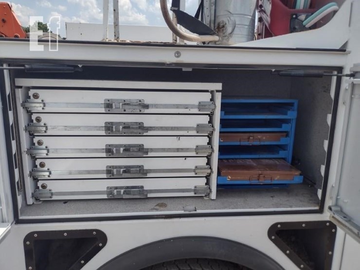 2018-ford-f550-image-37