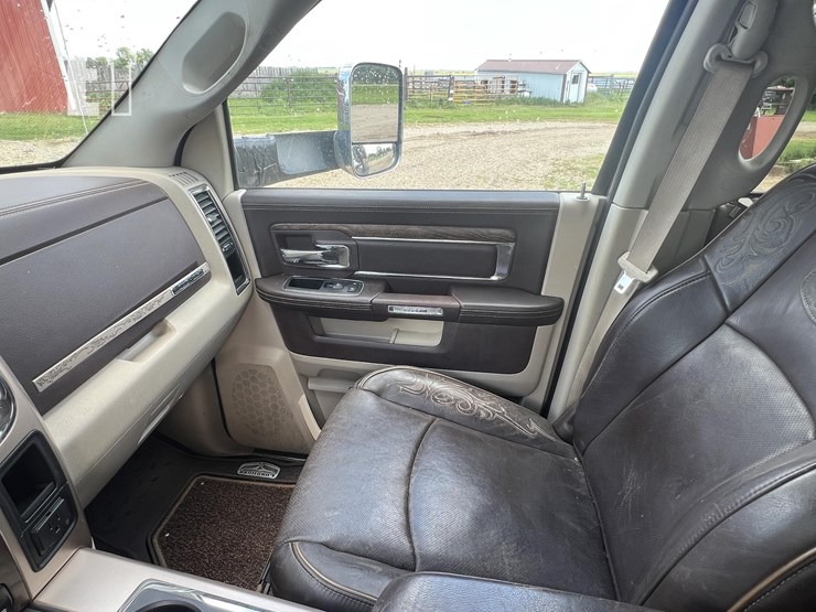 2015-ram-3500-laramie-longhorn-image-9
