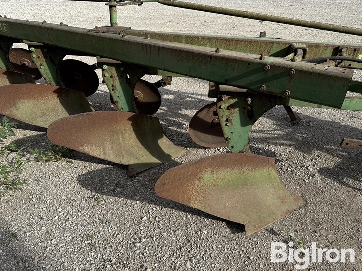 john-deere-1350-1450-image-10