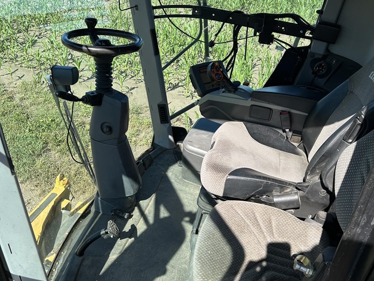 2012-claas-lexion-750tt-image-33