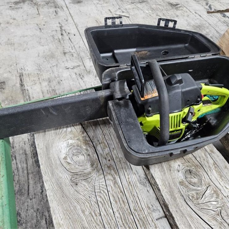 #426 • Poulan Pro 2050 Chain Saw w/ Case