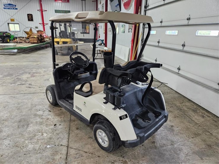 #373-•-2015-ez-go-rxv-golf-cart-image-3