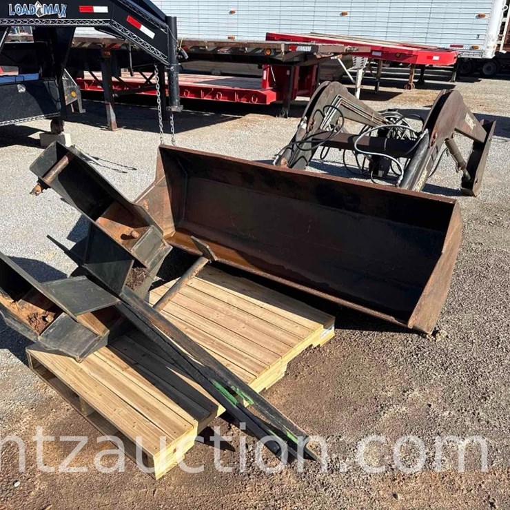 BISON FRONT END LOADER, 7' BUCKET W/ SPIKES,