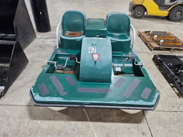 #400-•-paddle-wheeler-4-person-paddle-boat-image-8
