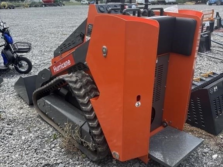 hurricane-mini-skid-steer-loader-image-2